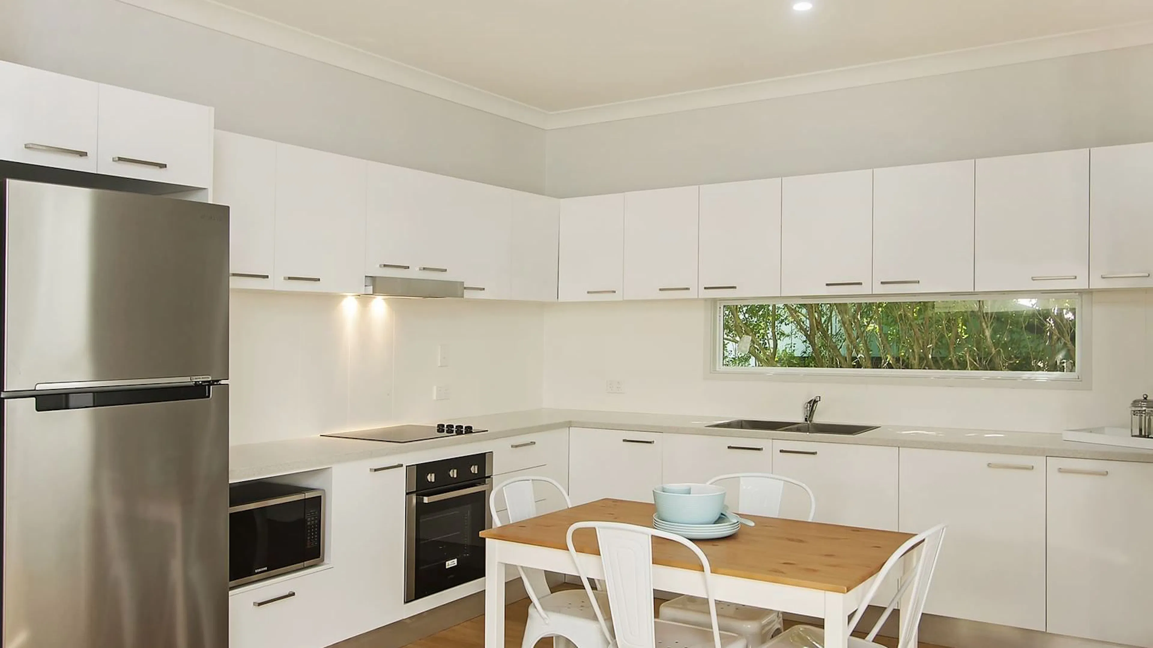 Studio apartment with private ensuite KITCHEN 2