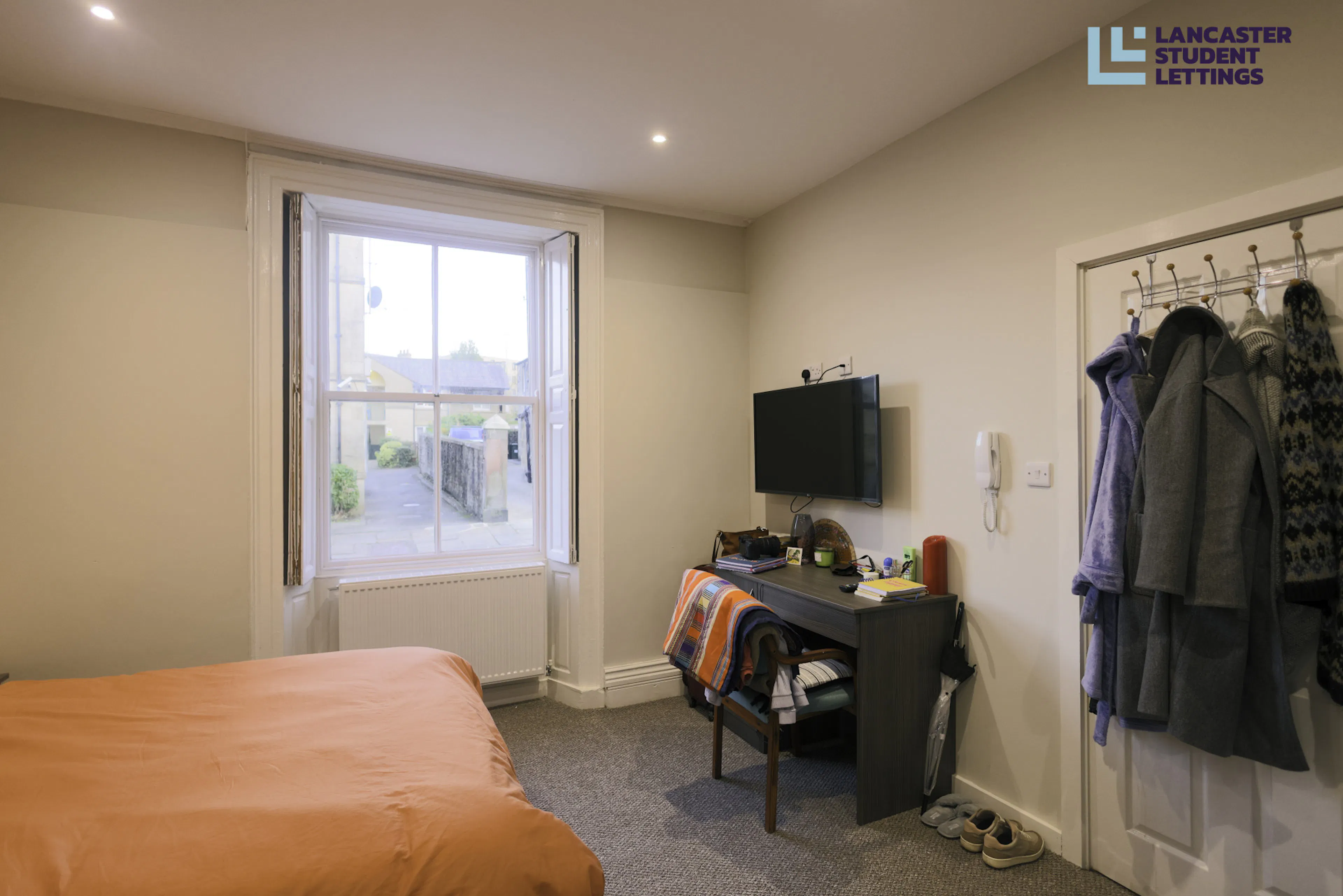 ROOM ROOM 3