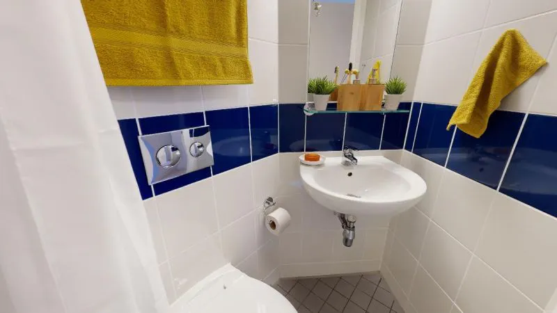 Gold En Suite