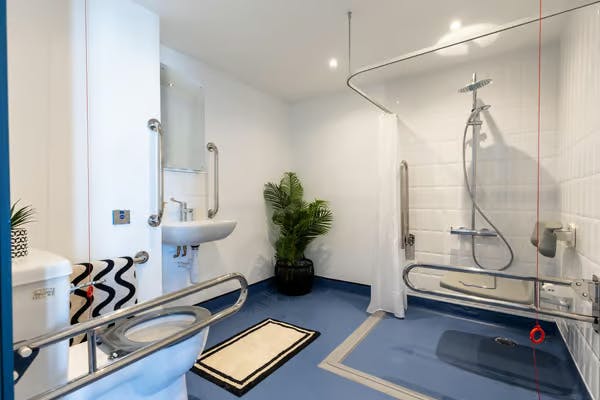 Platinum Suite - Accessible