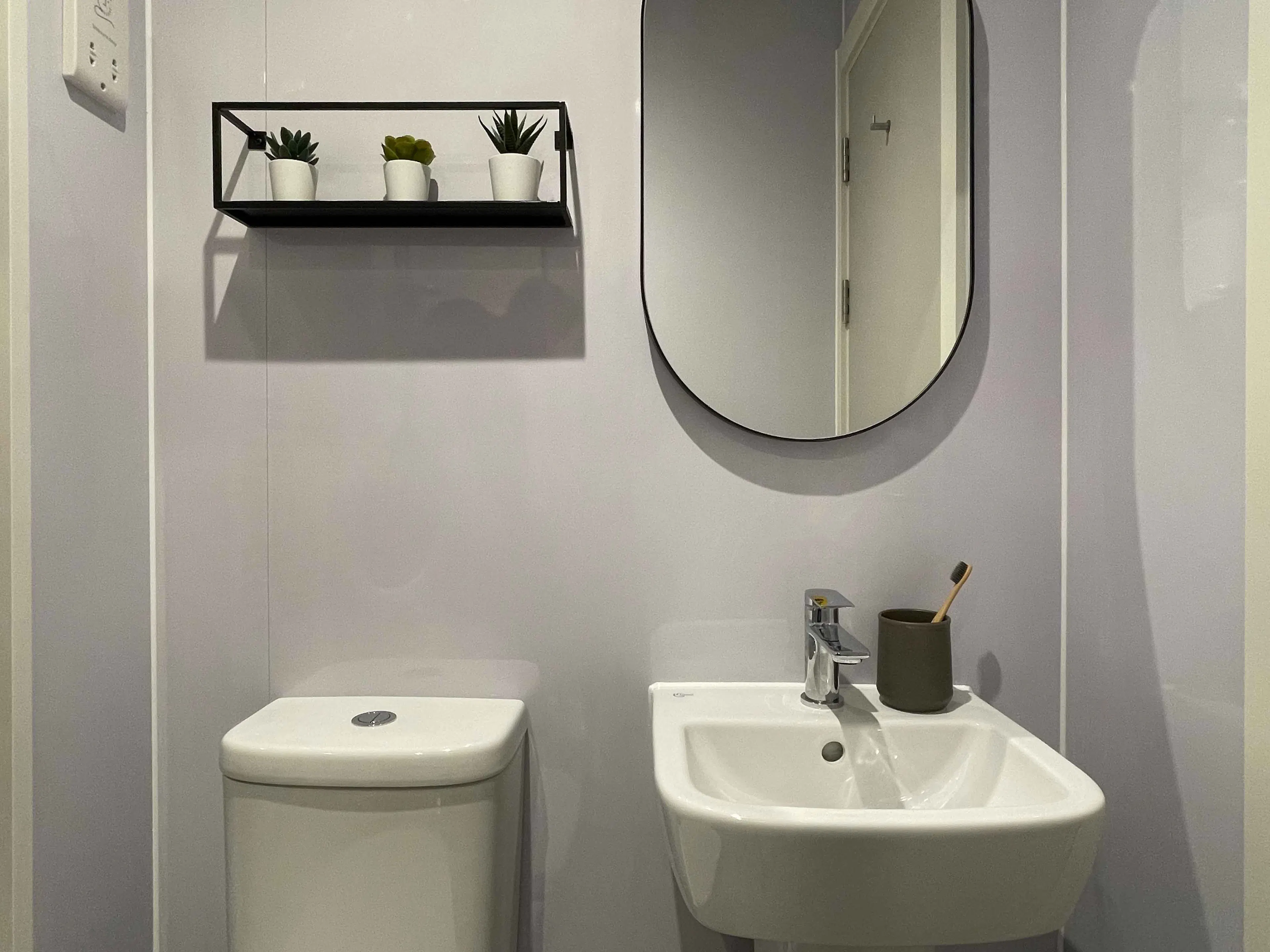 BATHROOM BATHROOM 3