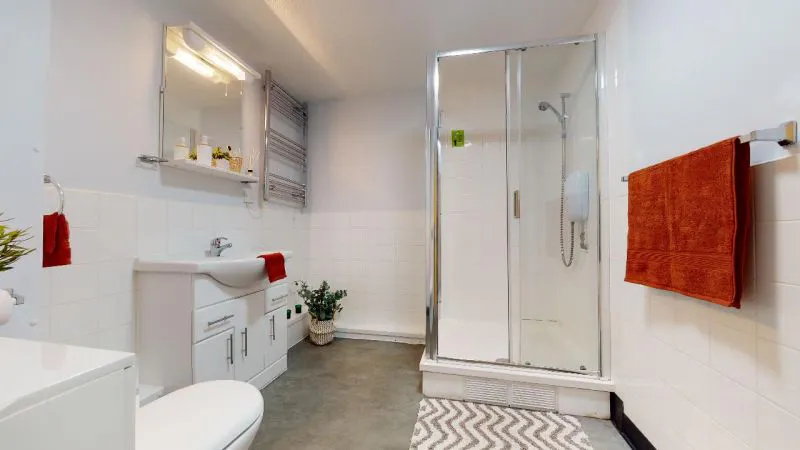 Gold En Suite (accessible)