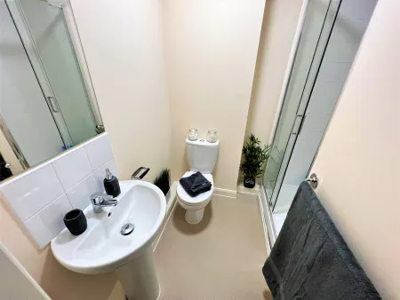 Ground Floor Deluxe En-suite