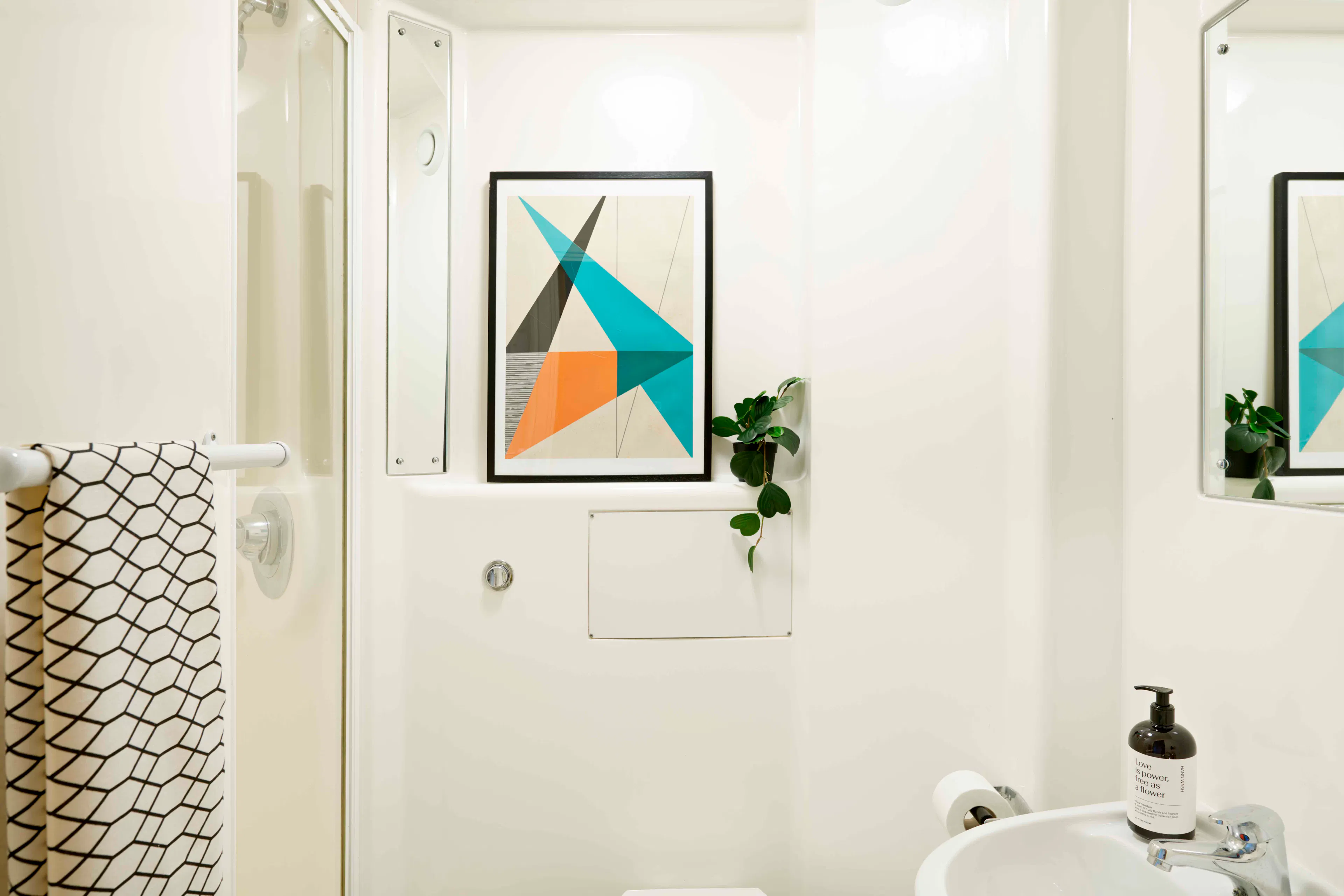 BATHROOM BATHROOM 3