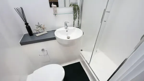 Deluxe Studio