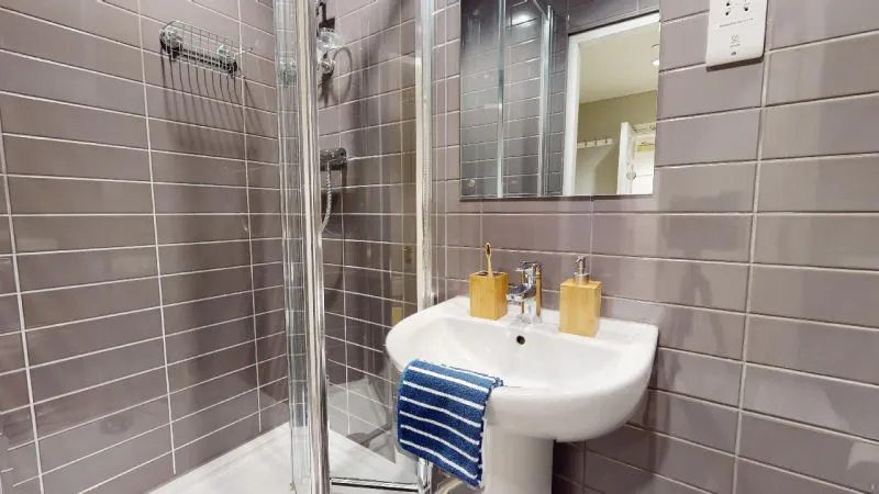Gold En-Suite