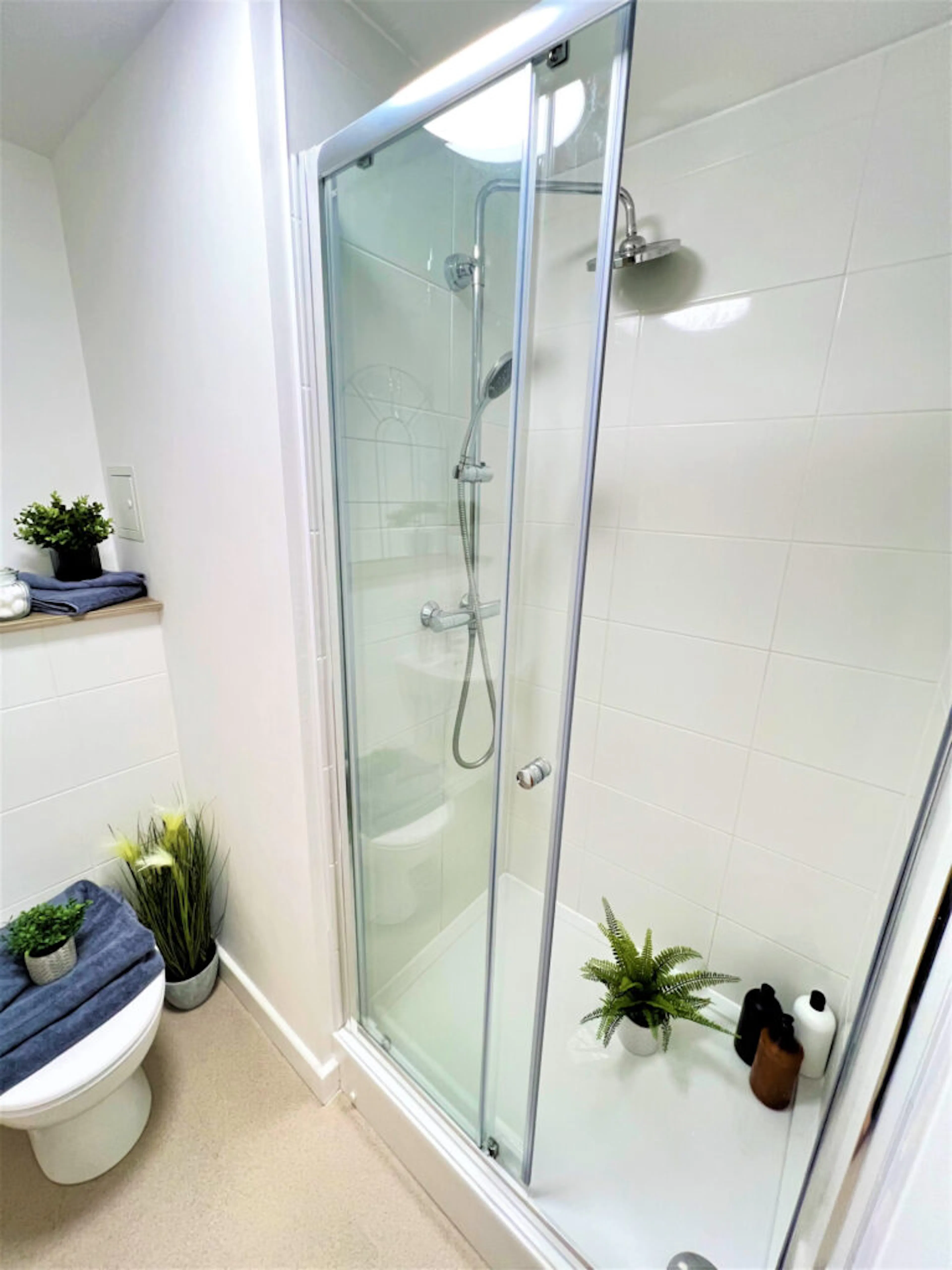 Classic Studio BATHROOM 4