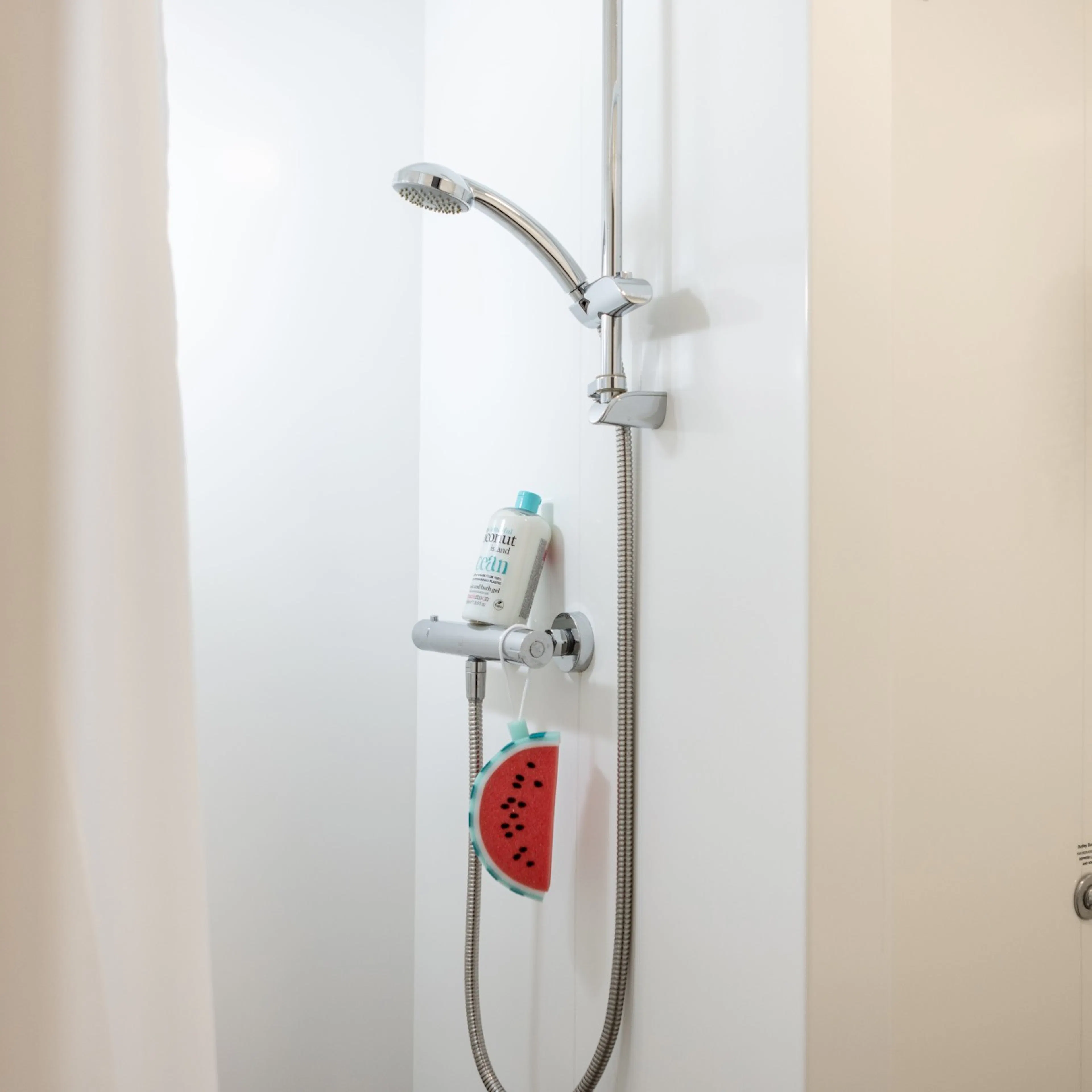 Value Cluster Room BATHROOM 4