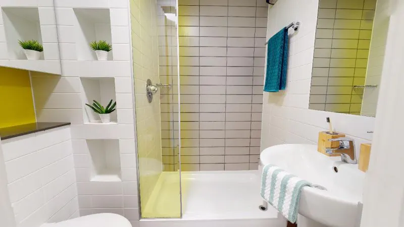 Bronze En Suite