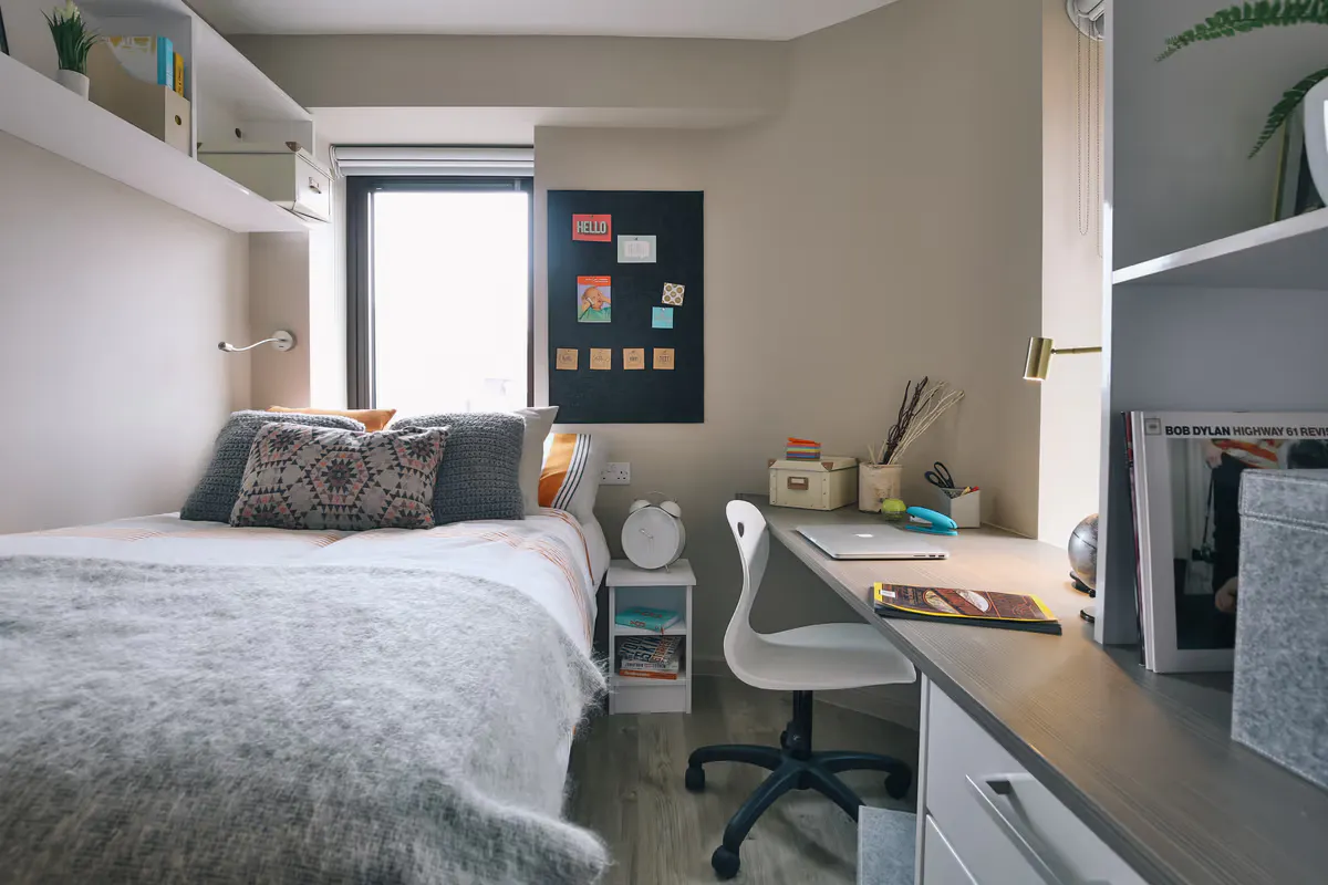 the-frontage-nottingham-Classic Smaller 2 Bed Apartment - Shared Bathroom