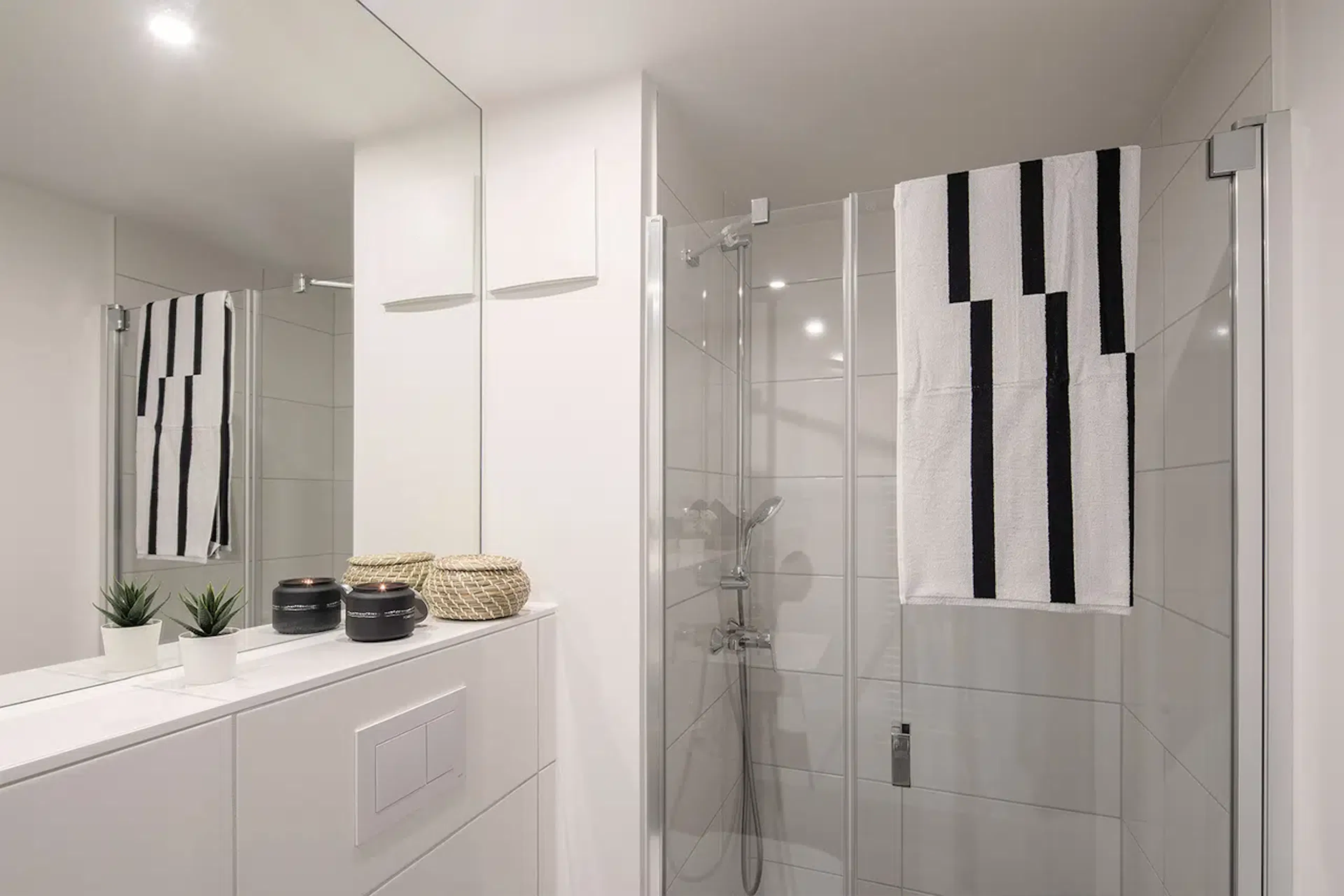 Double Studio BATHROOM 2