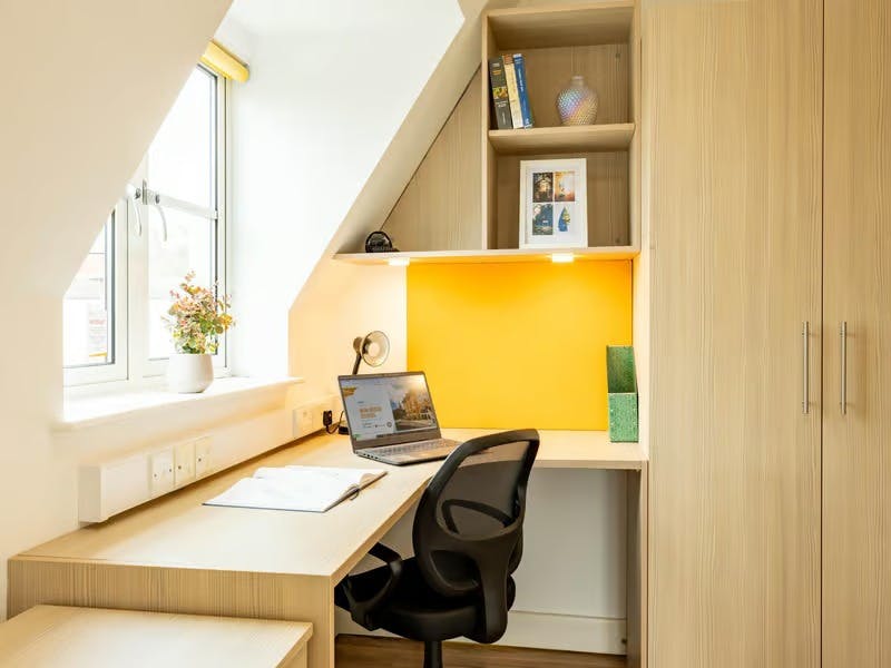 Top Floor Classic Studio