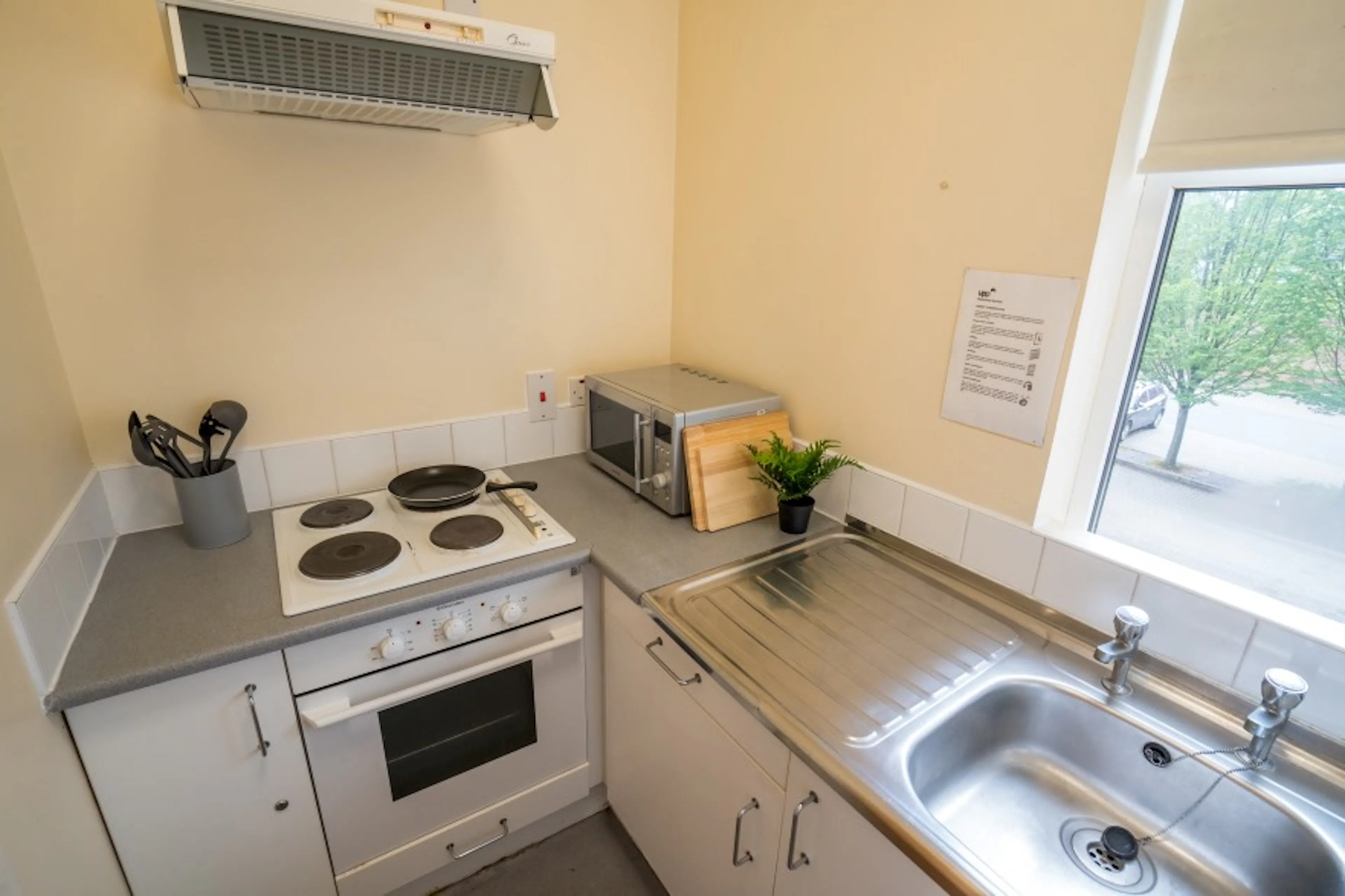 Twin Studio KITCHEN 3