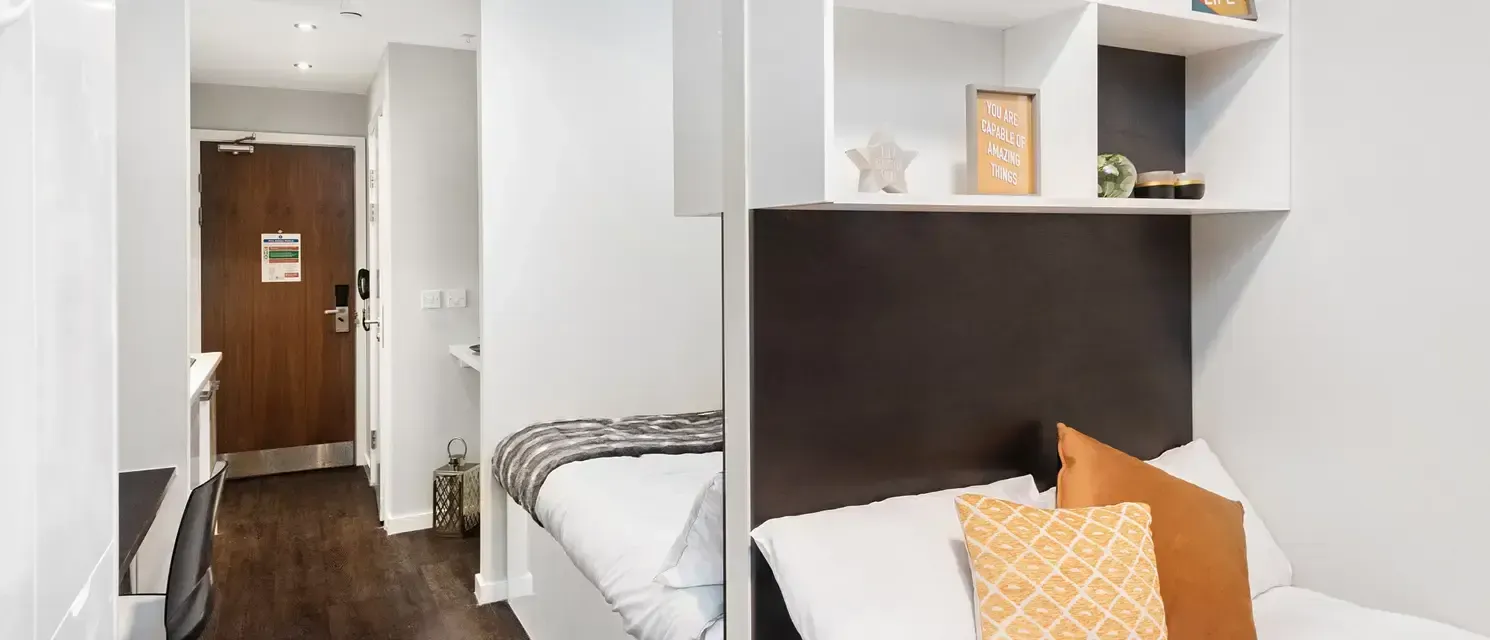 Twin Studio Platinum Mid Level ROOM 3
