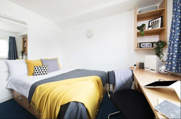 Two Bed Flat, Classic