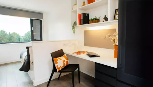 Two Bed Club Apartment room image 2