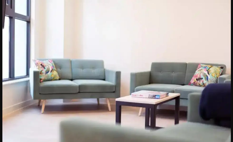 Sky View 10 Bed Studio