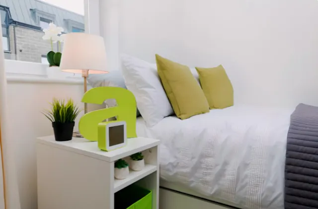 Premium Plus - 6 Bed Flat room image 1
