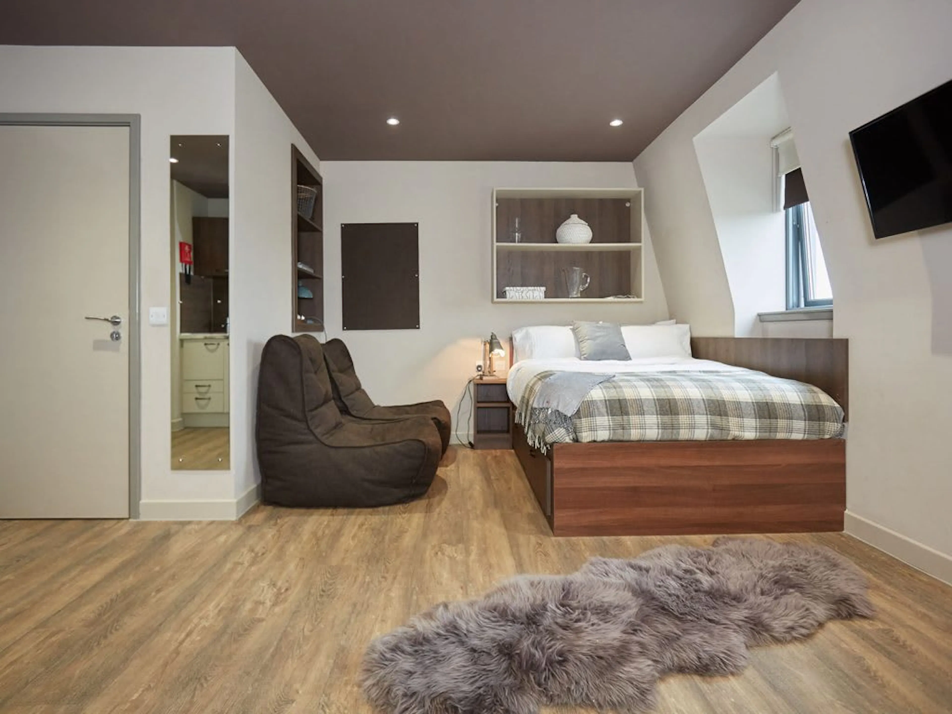 Ultra Studio ROOM 2