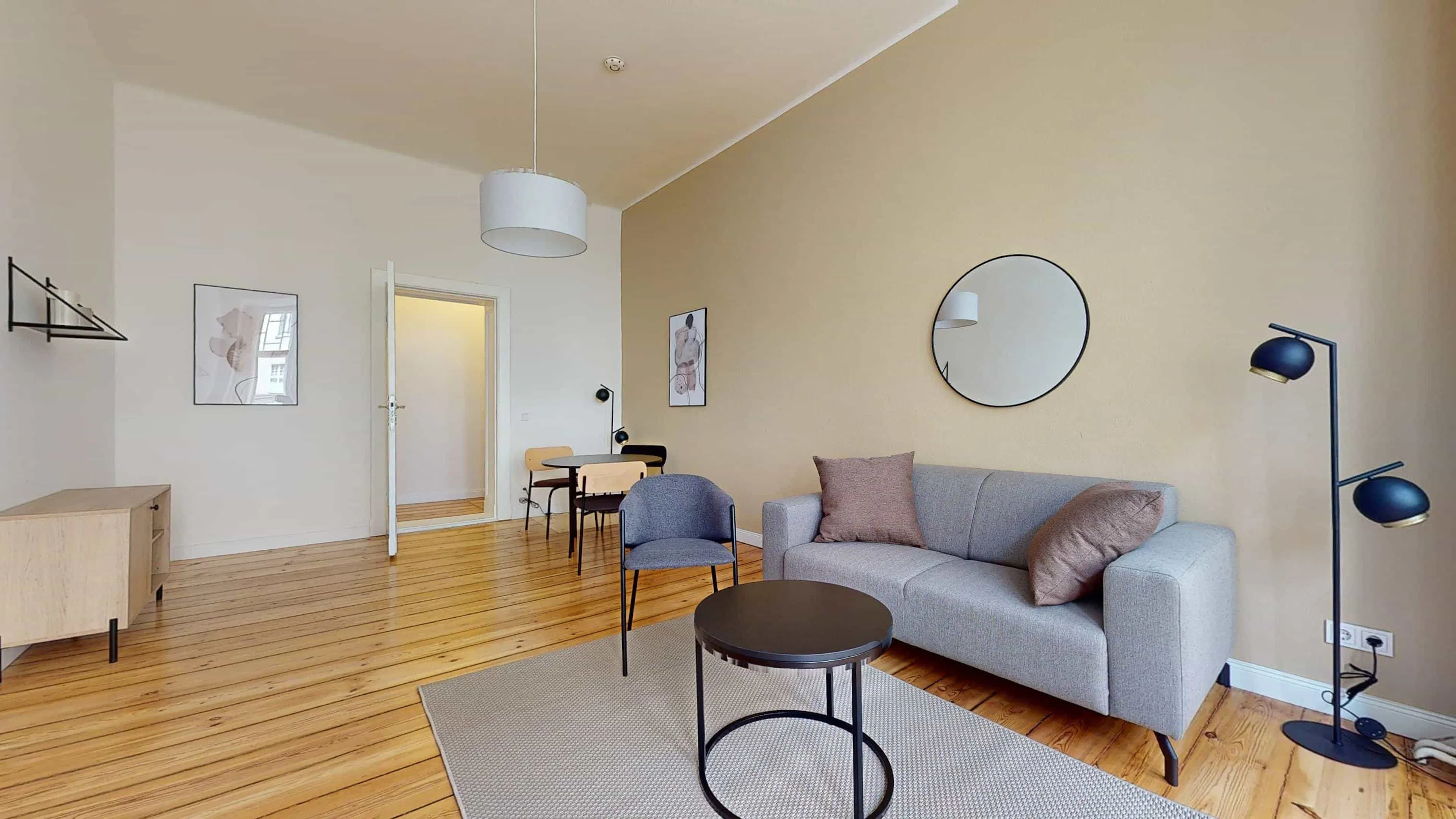 ROOM ROOM 1