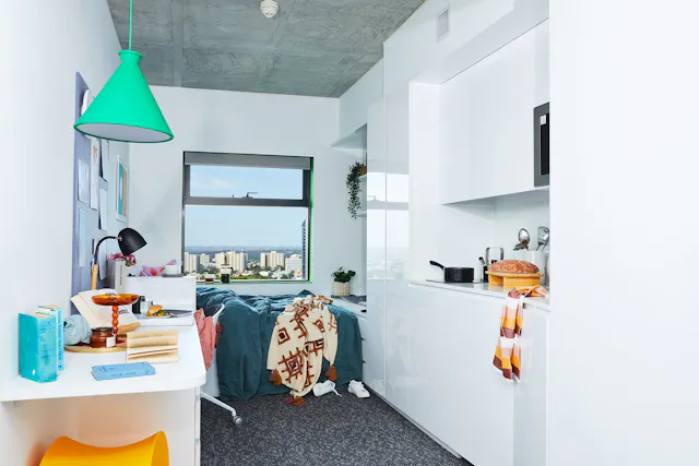 Signature Studio room image 2