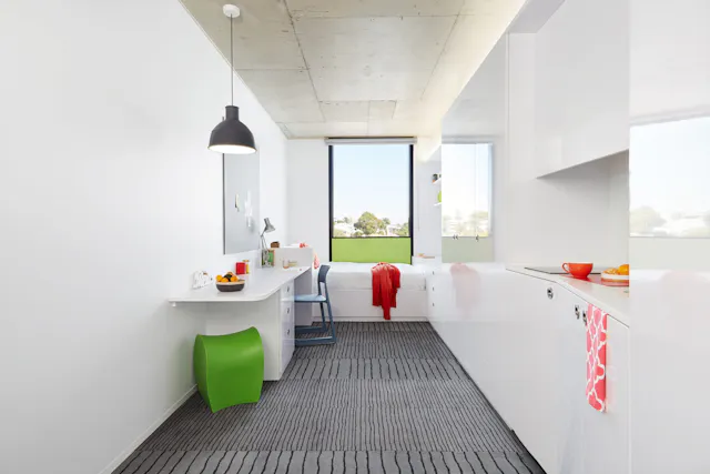 Signature Studio Plus room image 2