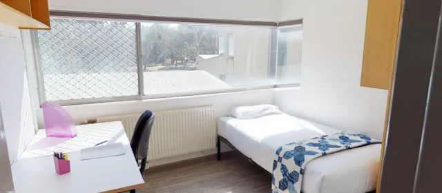 Wagan 6 Bedroom Multishare room image 1