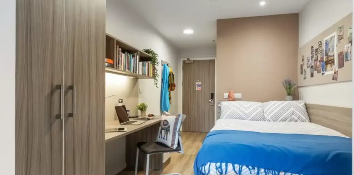 Ensuite with Wet Room