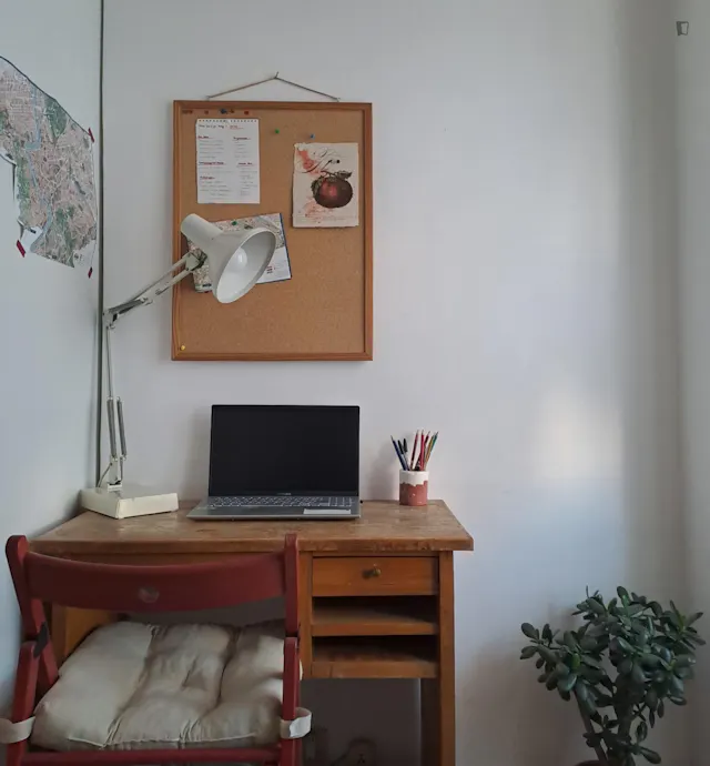 Cosy Single Bedroom room image 2
