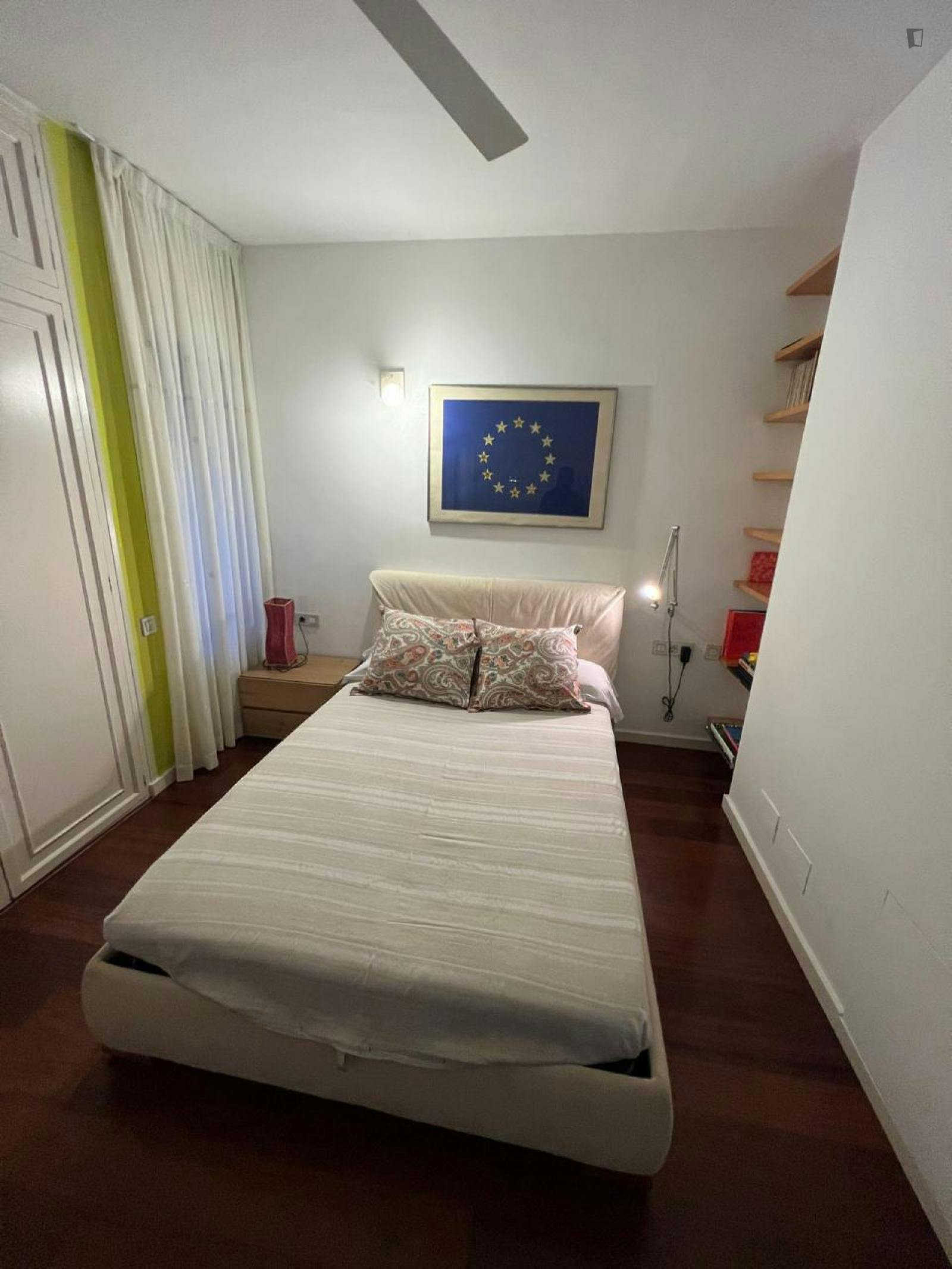 carrer-de-ganduxer-barcelona-Welcoming single bedroom in Sant Sant Gervasi neighbourhood