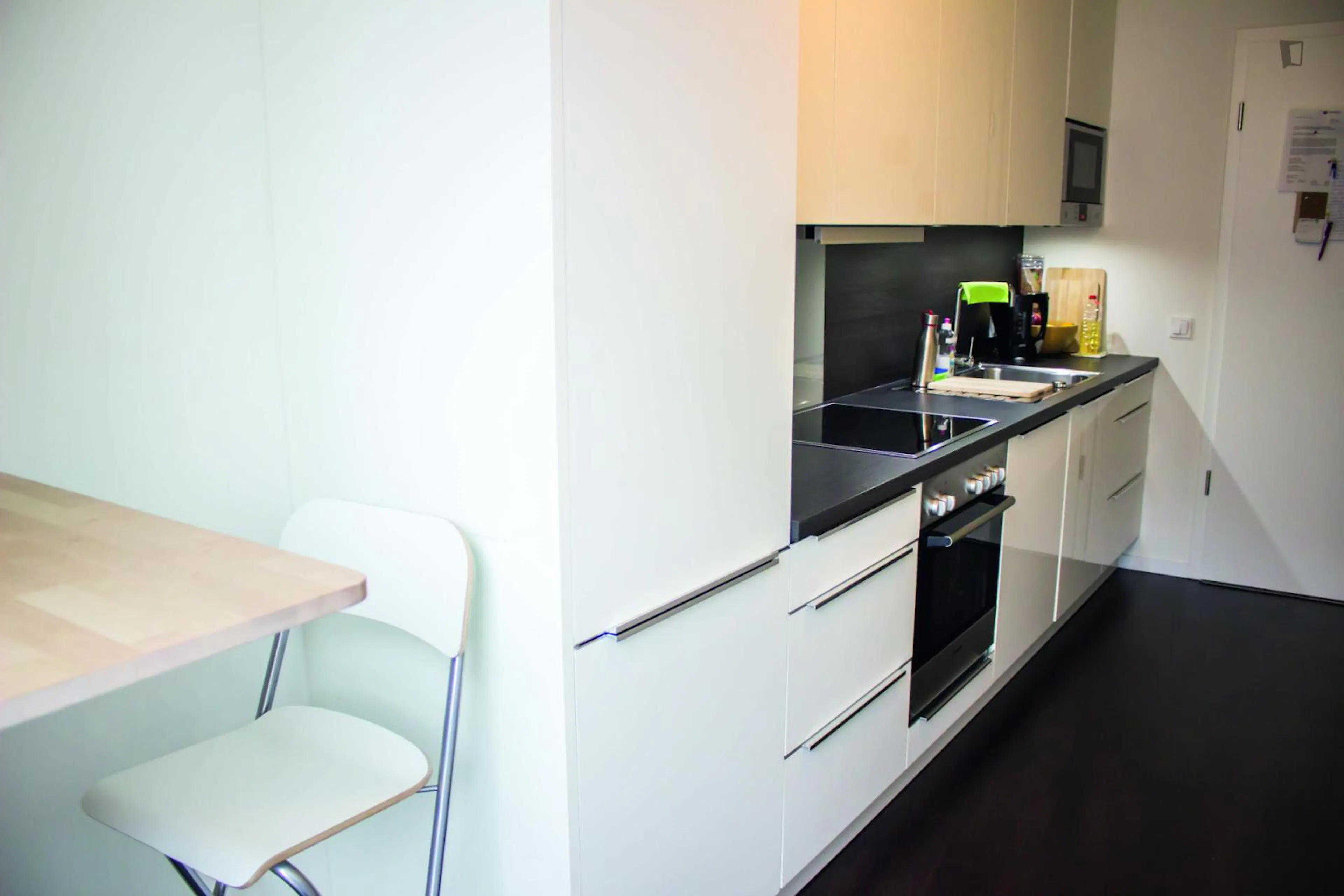 5 Bedroom Apartment KITCHEN 2