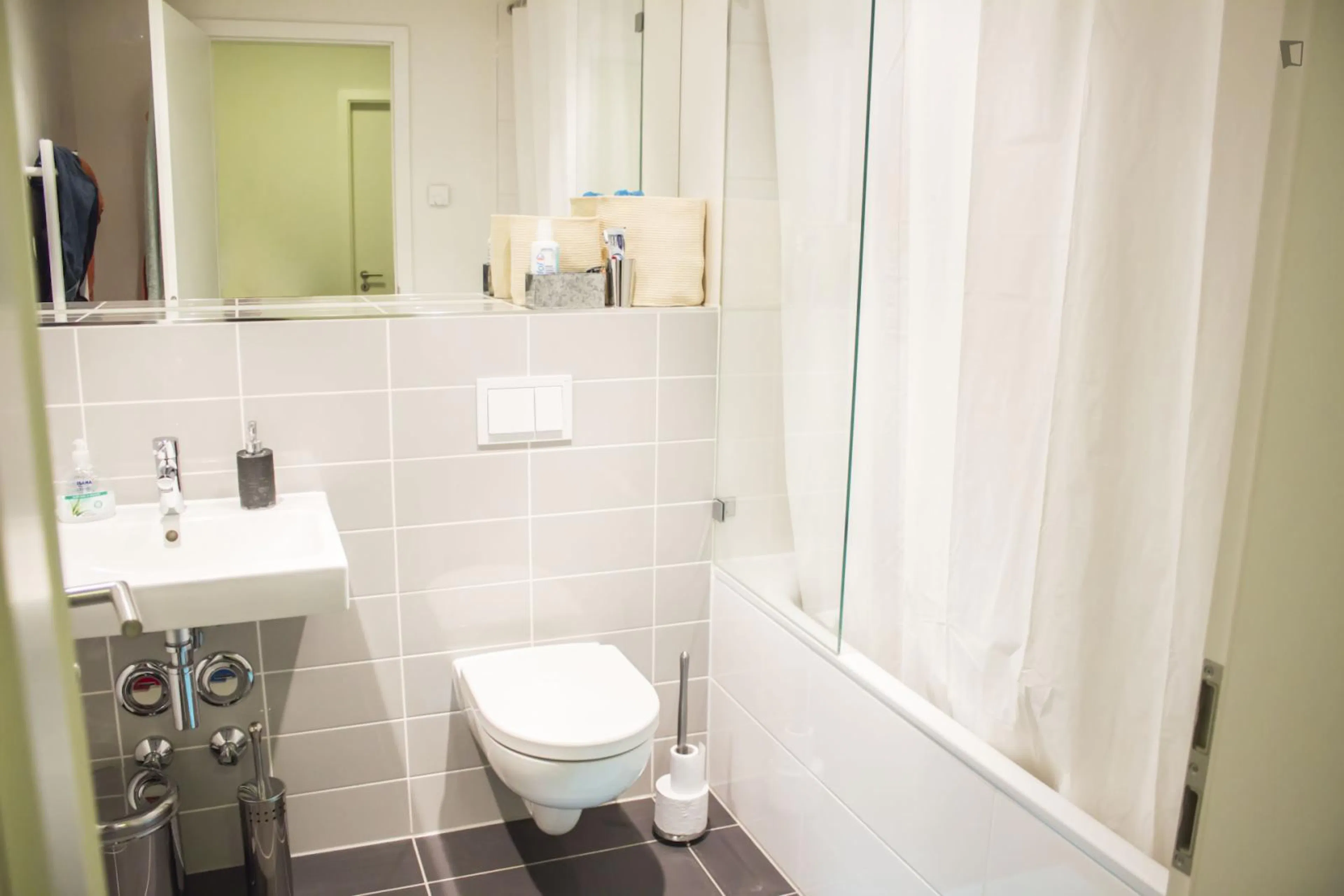 5 Bedroom Apartment BATHROOM 4