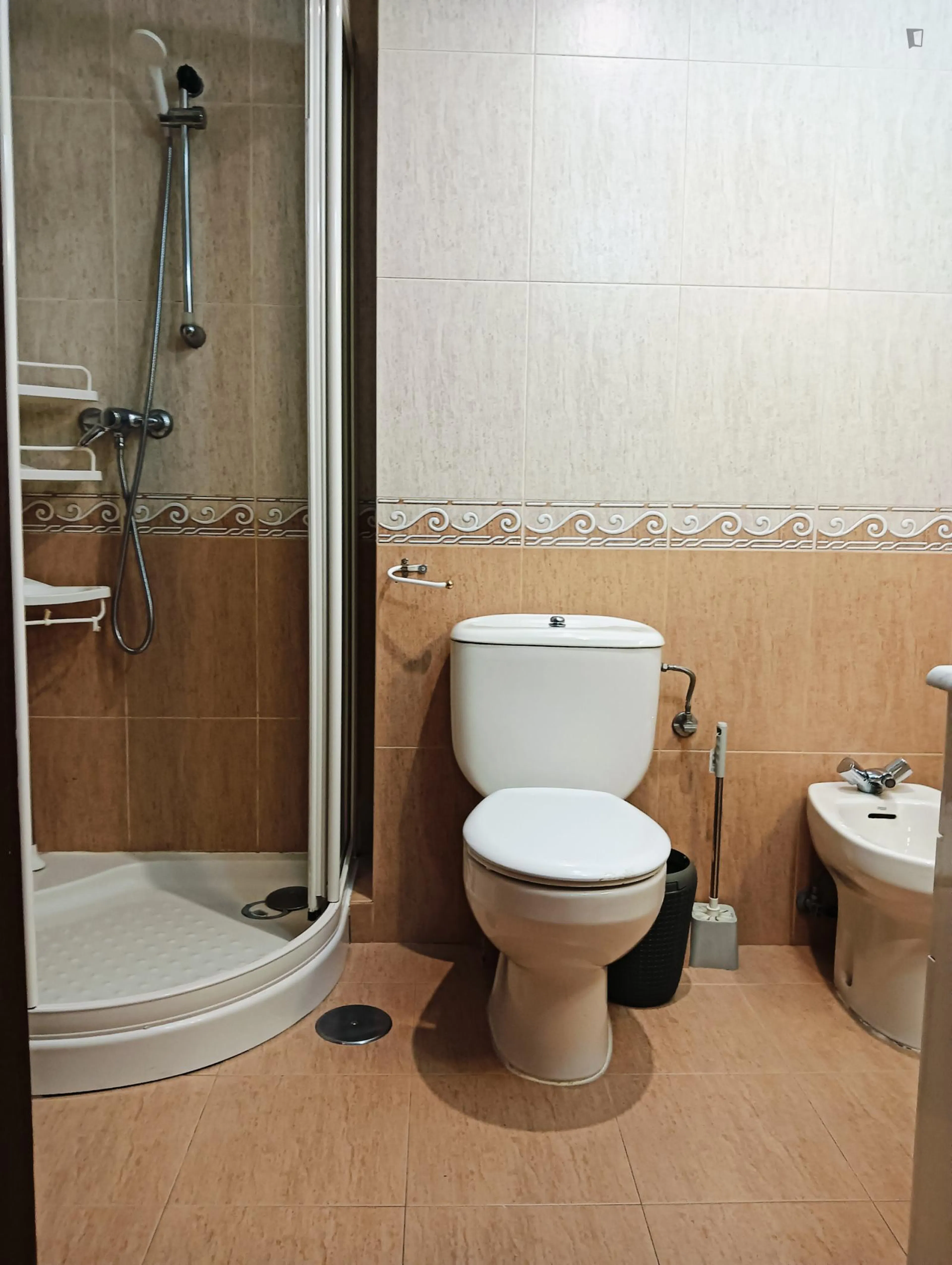 4 Bed Apartment BATHROOM 3
