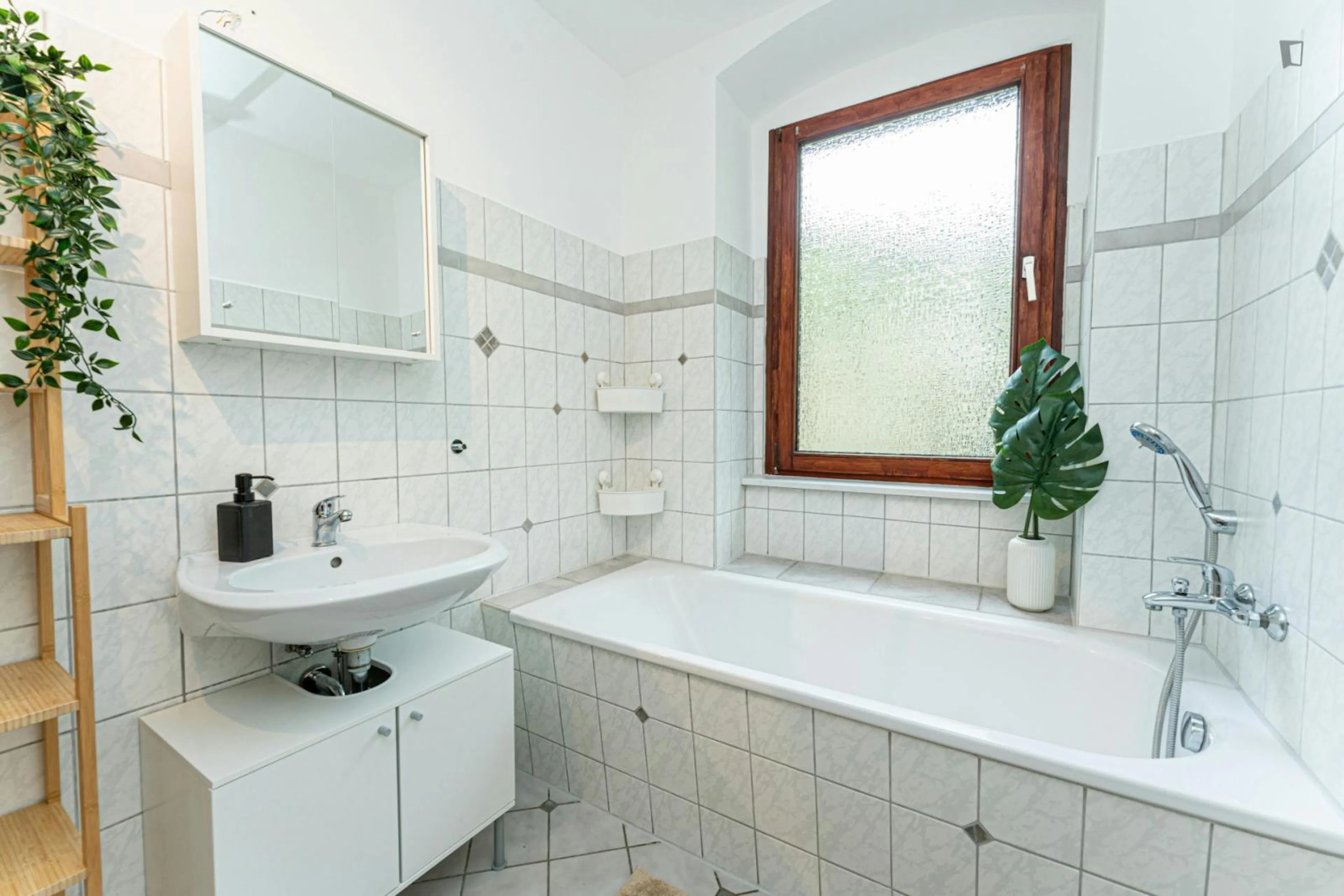 Stupendous single bedroom in Spandau BATHROOM 4