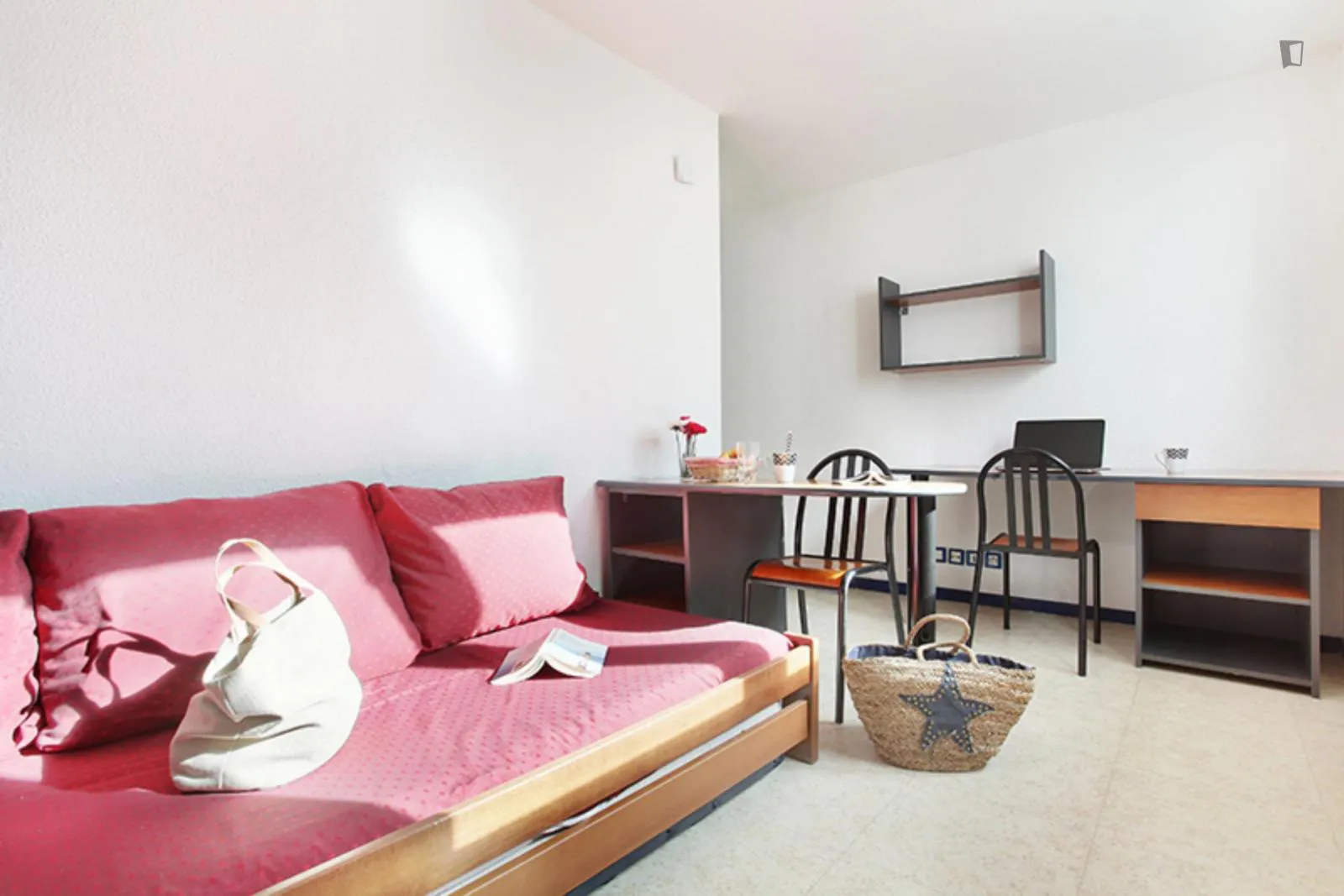 ROOM ROOM 4