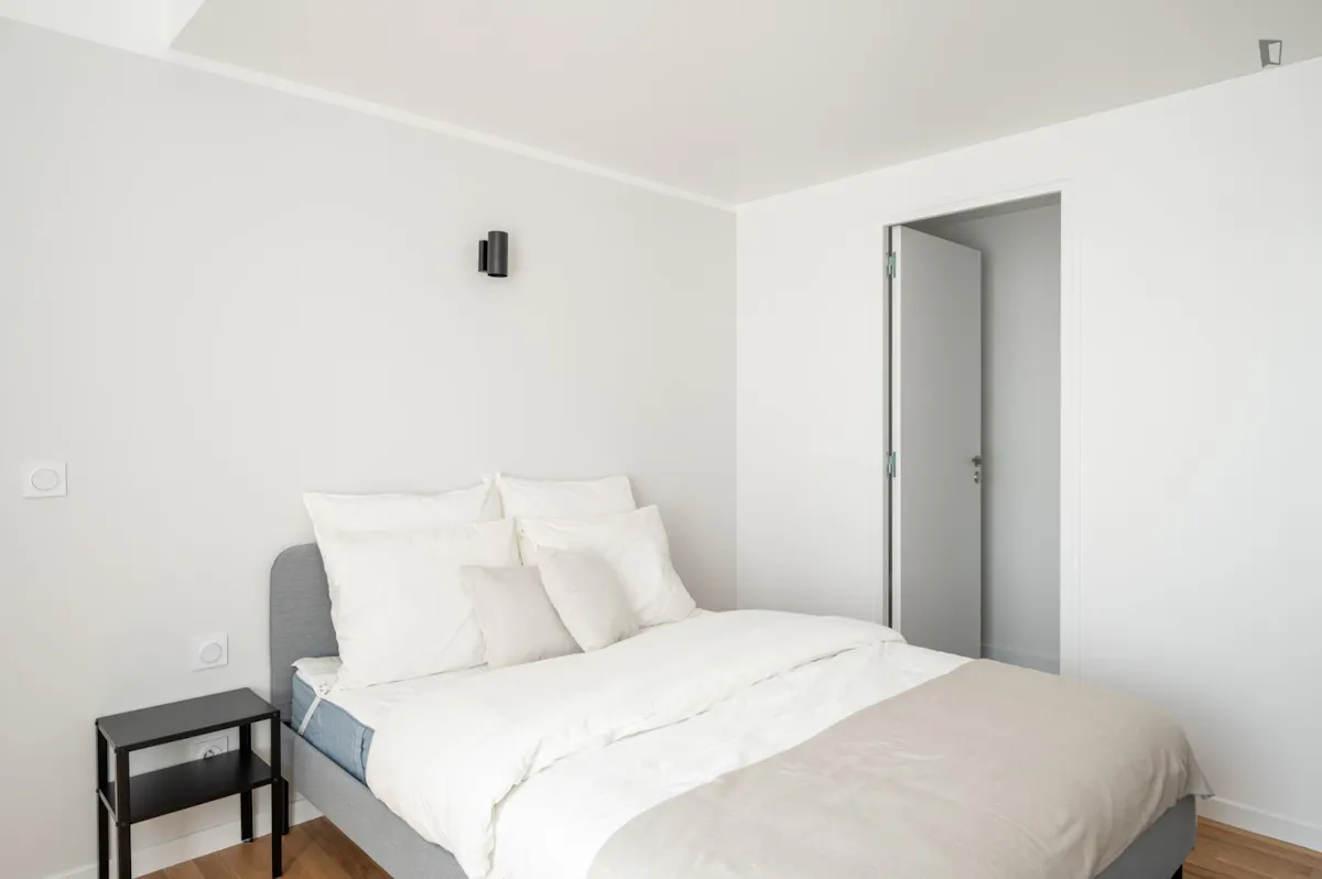 Homely double ensuite bedroom in Roquette ROOM