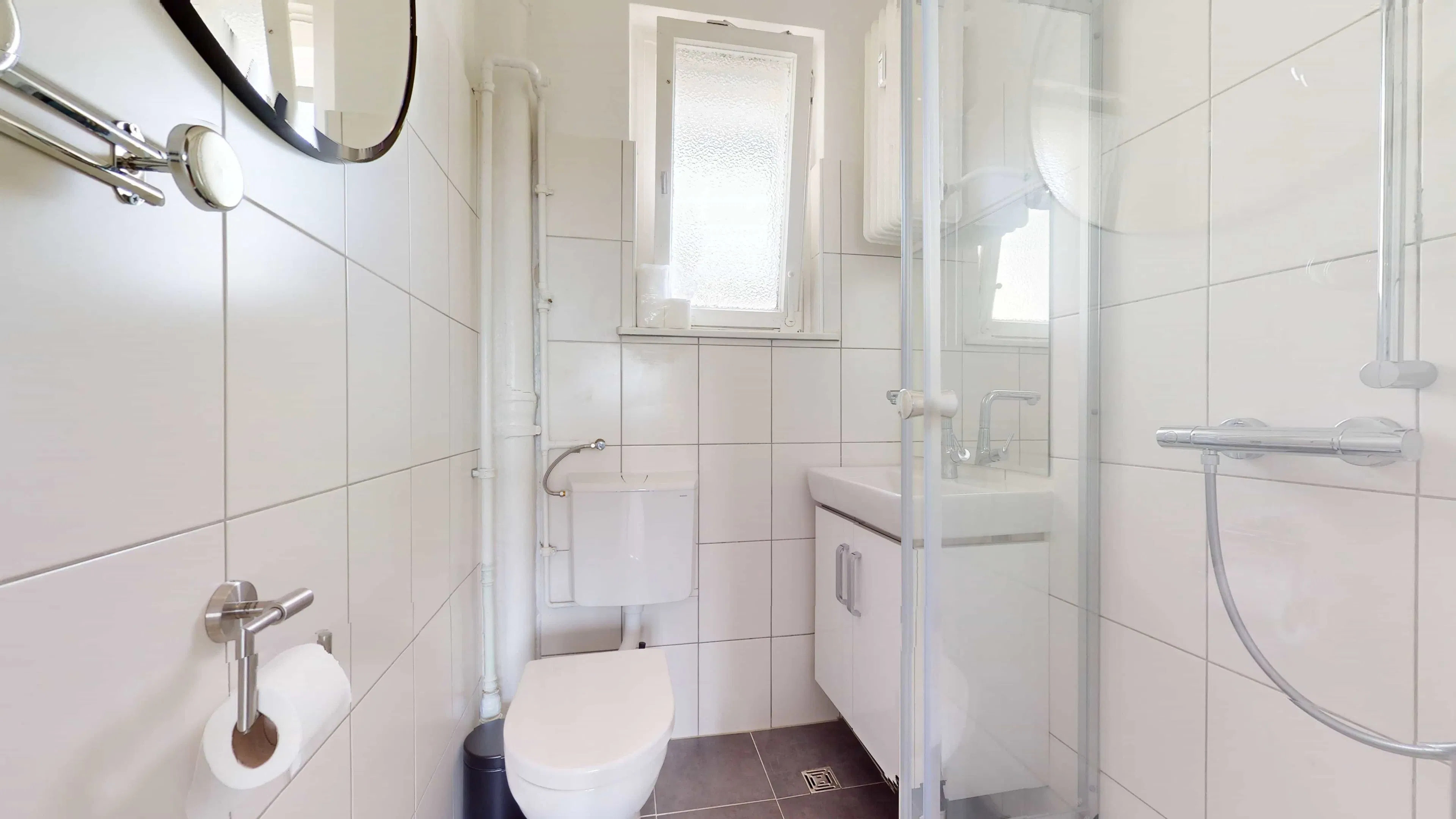 BATHROOM BATHROOM 3